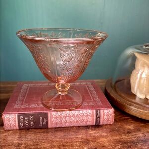 Vintage Federal Sharon/Cabbage Rose Depression Glass dish